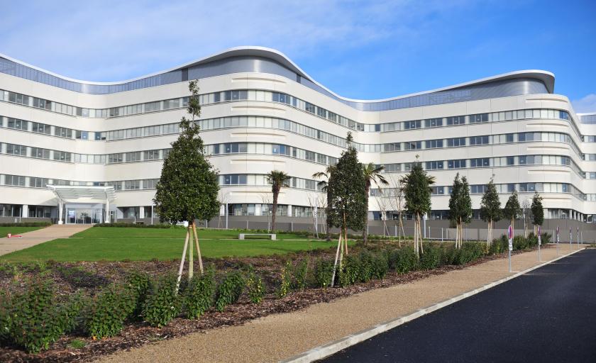 HOPITAL DU SCORFF Concevoir, fabriquer, poser et entretenir des façades 100 made in France HOPITAL DU SCORFF Concevoir, fabriquer, poser et entretenir des façades 100 made in France